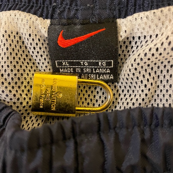 Vintage 90s/Y2K Nike Shorts/Trunks - Picture 5 of 5